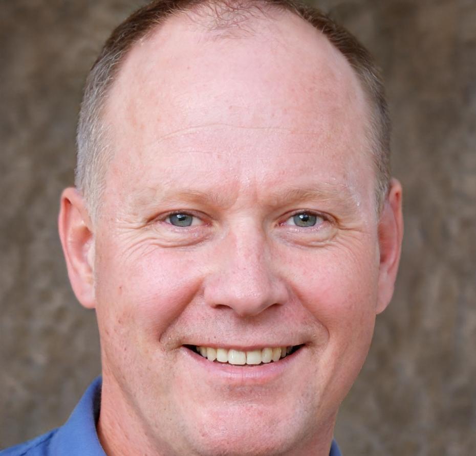 Dmitri Petersen headshot